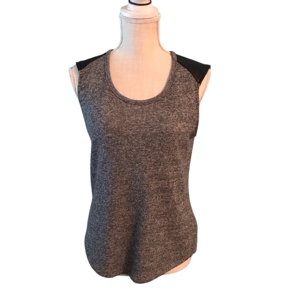 Sleeveless Tank Top with leather